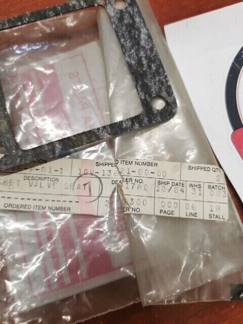 NOS Yamaha DT125 RD125 VALVE SEAT GASKET 10V-13621-00-00 SUB 3TT-13621-00-0 Y143