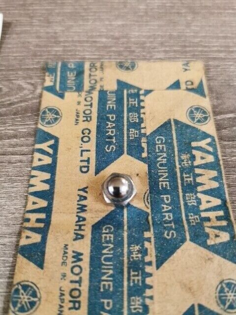 NOS YAMAHA YL2C G6S JT1 JT2 YFM80N YFM80N YFM80T YGS1 NUT 92803-06700-00 Y159