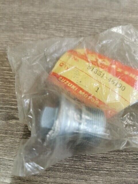 NOS SUZUKI TS100 JR80 DS80 RM50 1979 1980 FORK CAP 51351-46190 S41