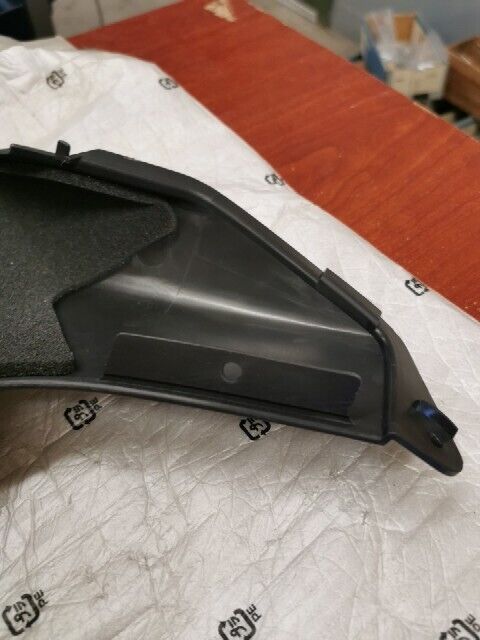NOS Honda 2002 2003 CBR900RR RIGHT DUCT COVER 64593-MCJ-750ZA H106