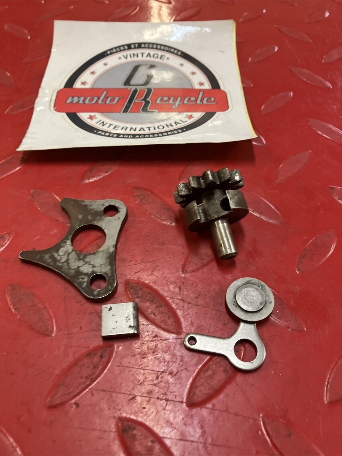 Kawasaki KX125 1983 transmission gearshift gear shift drum ratchet 13216-1020