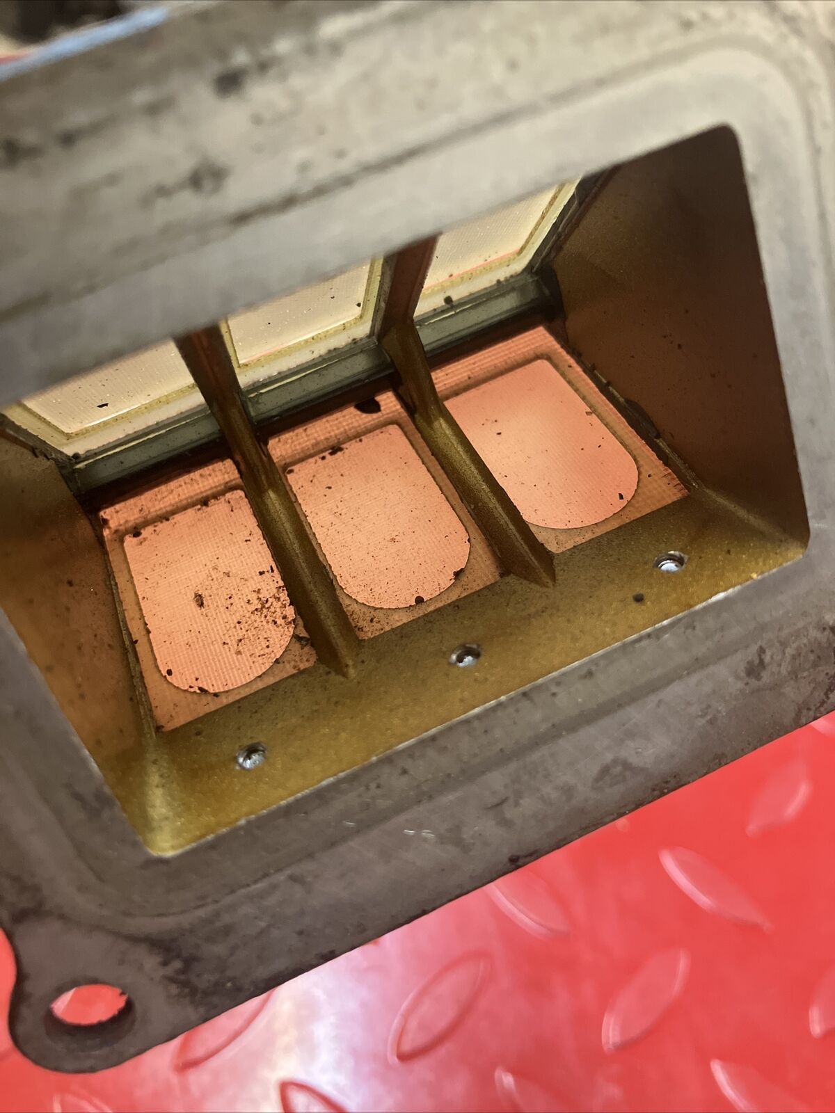 Suzuki RM125 1982 reed valve block cage