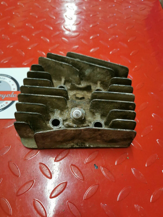 Kawasaki F7 1974 1975 cylinder head jug barrel cover T