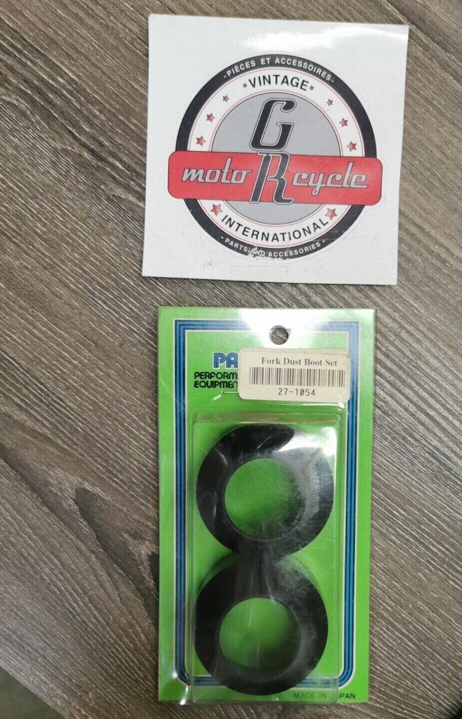 NOS PARTS PLUS Fork Dust Boots  92093-1162  92093-116  92093-1196  27-1054 J18