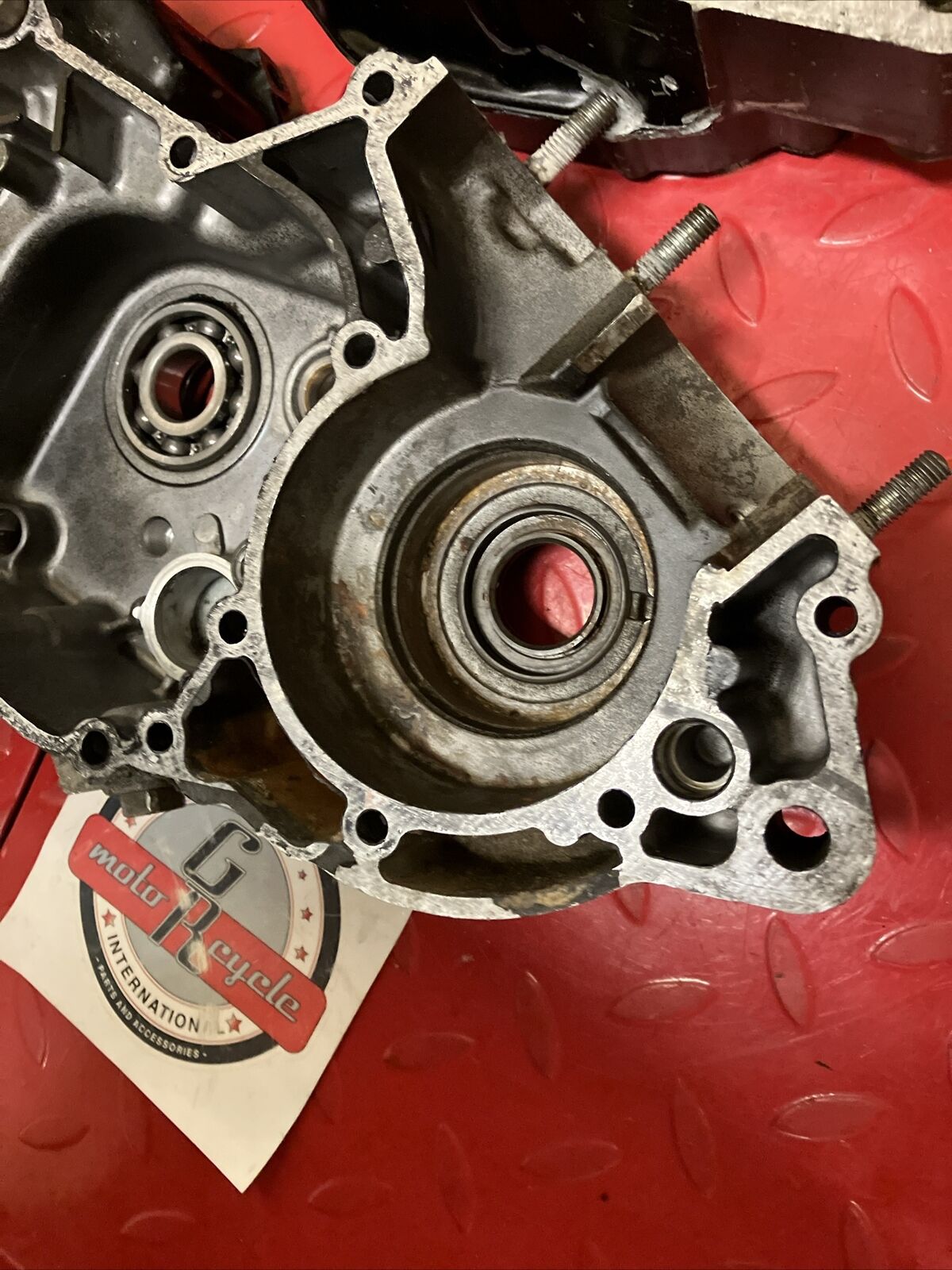 Suzuki DS100 1980 Crankcase set left right
