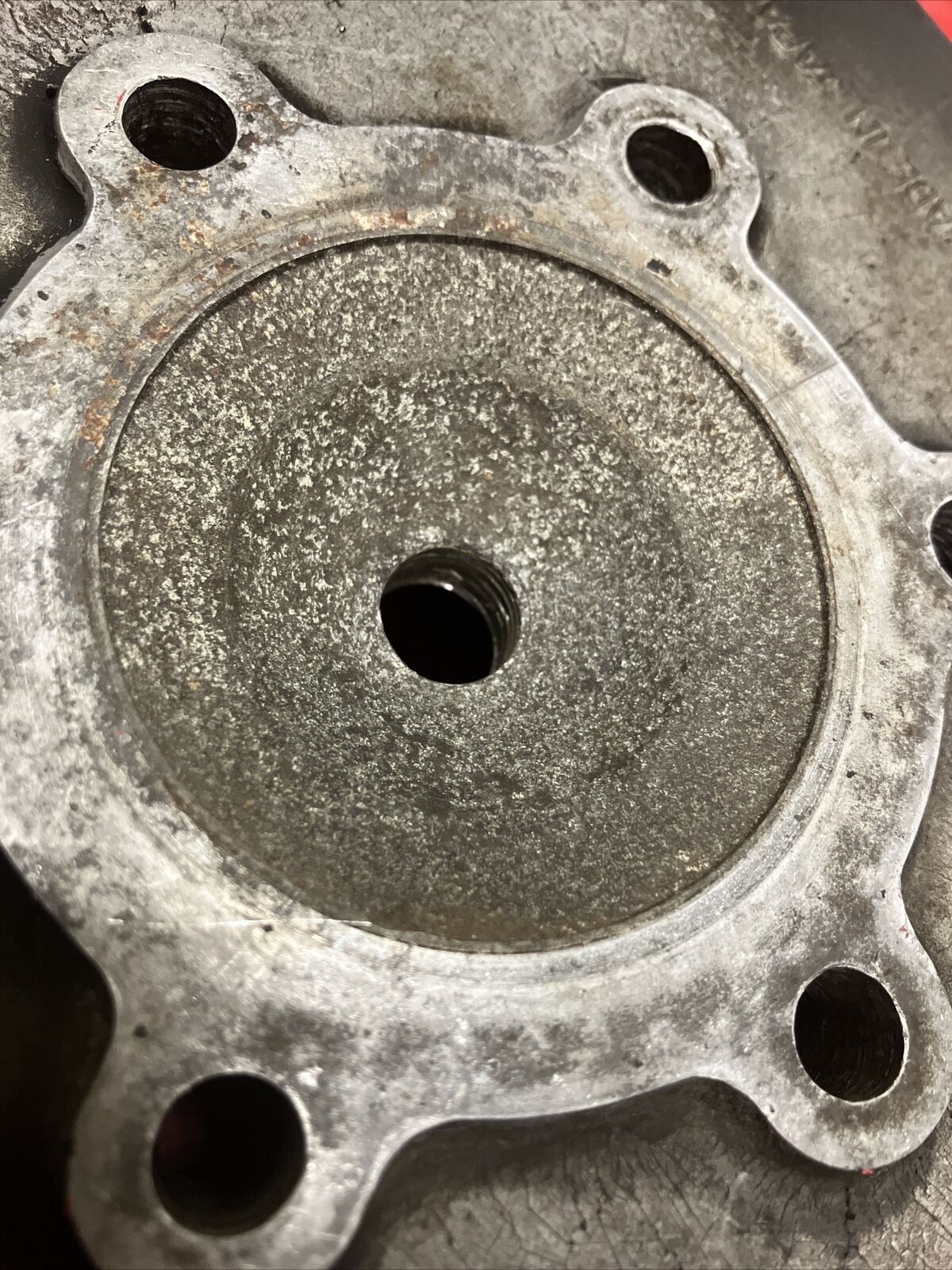 Suzuki TS125 1977 cylinder head jug barrel cover