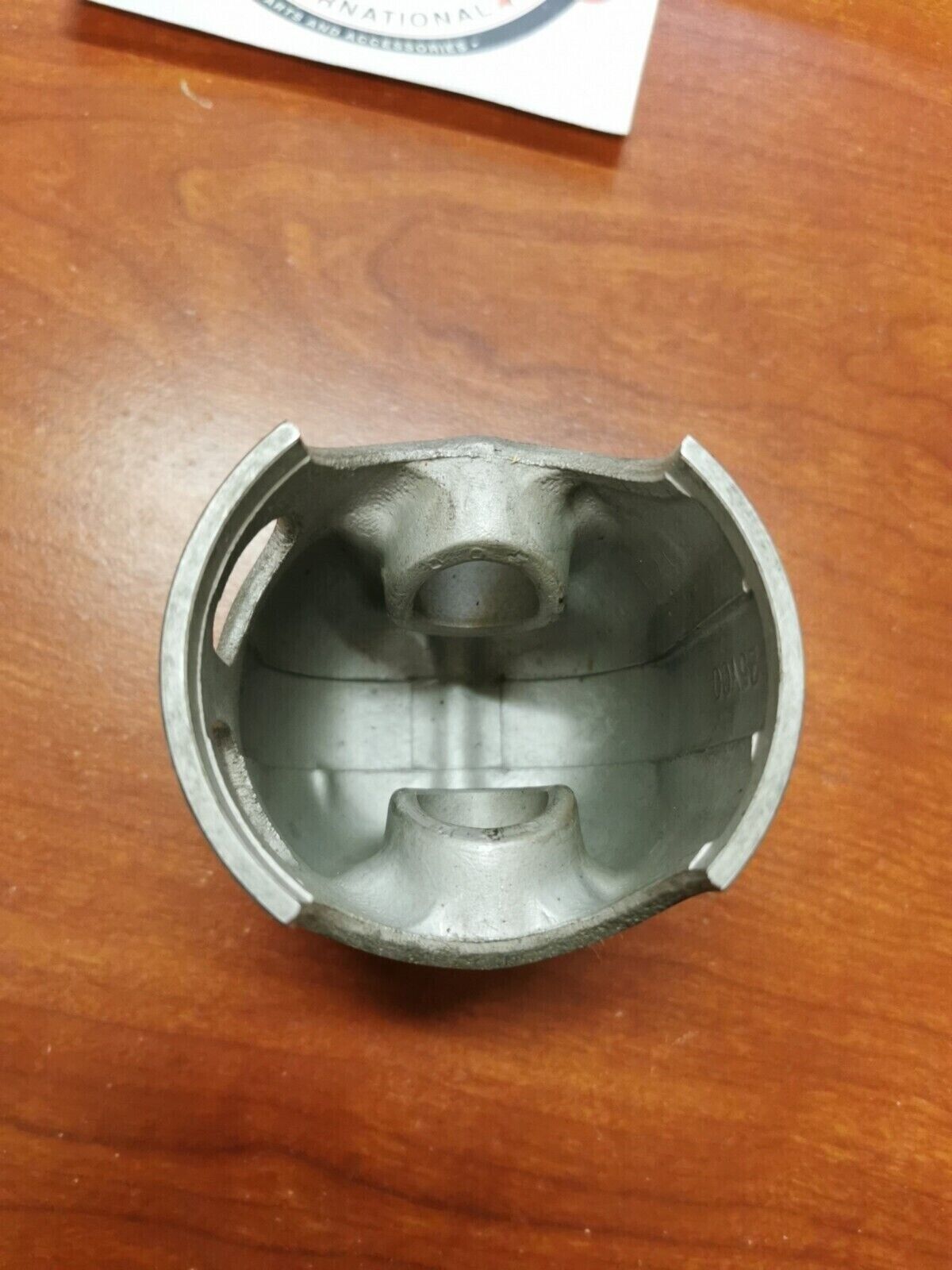 NOS Yamaha 1983 IT250K PISTON 4TH O/S 1.00 25Y-11638-00-00 Y86