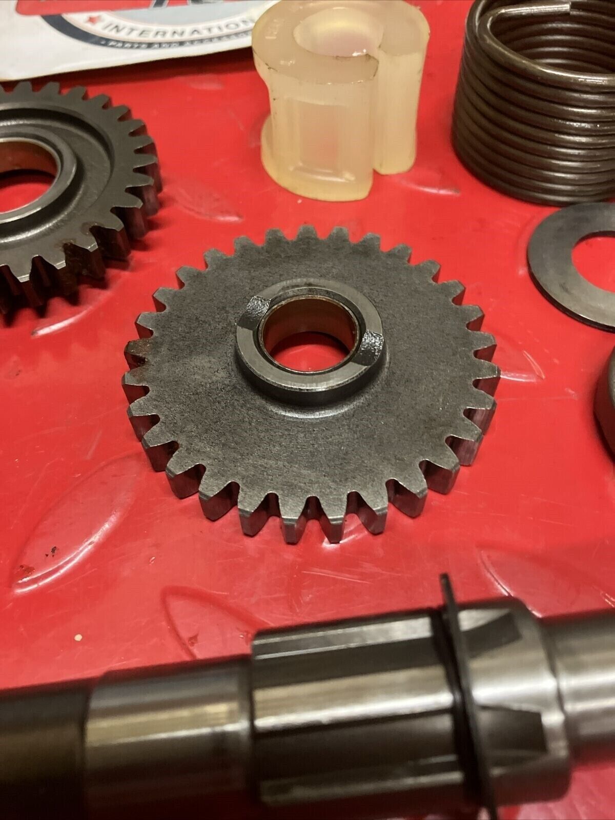 Suzuki DS100 1980 kickstarter kick starter spindle shaft gear assy
