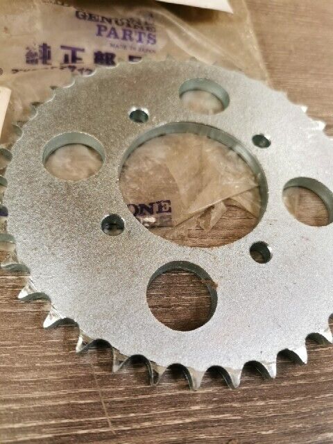 NOS BRIDGESTONE 175 FINAL DRIVEN REAR SPROCKET 38T 7381-8000 B3