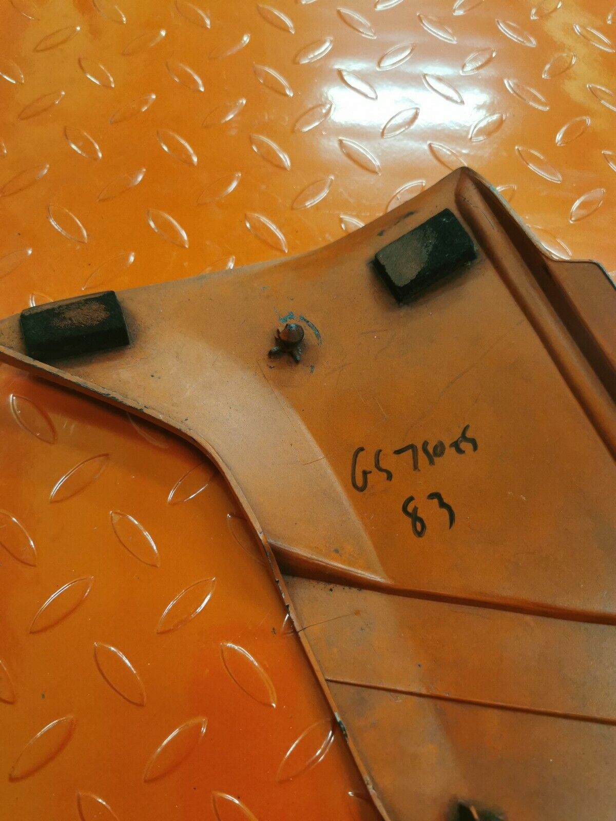 Suzuki GS750ES 1983 right side cover panel fairing 2