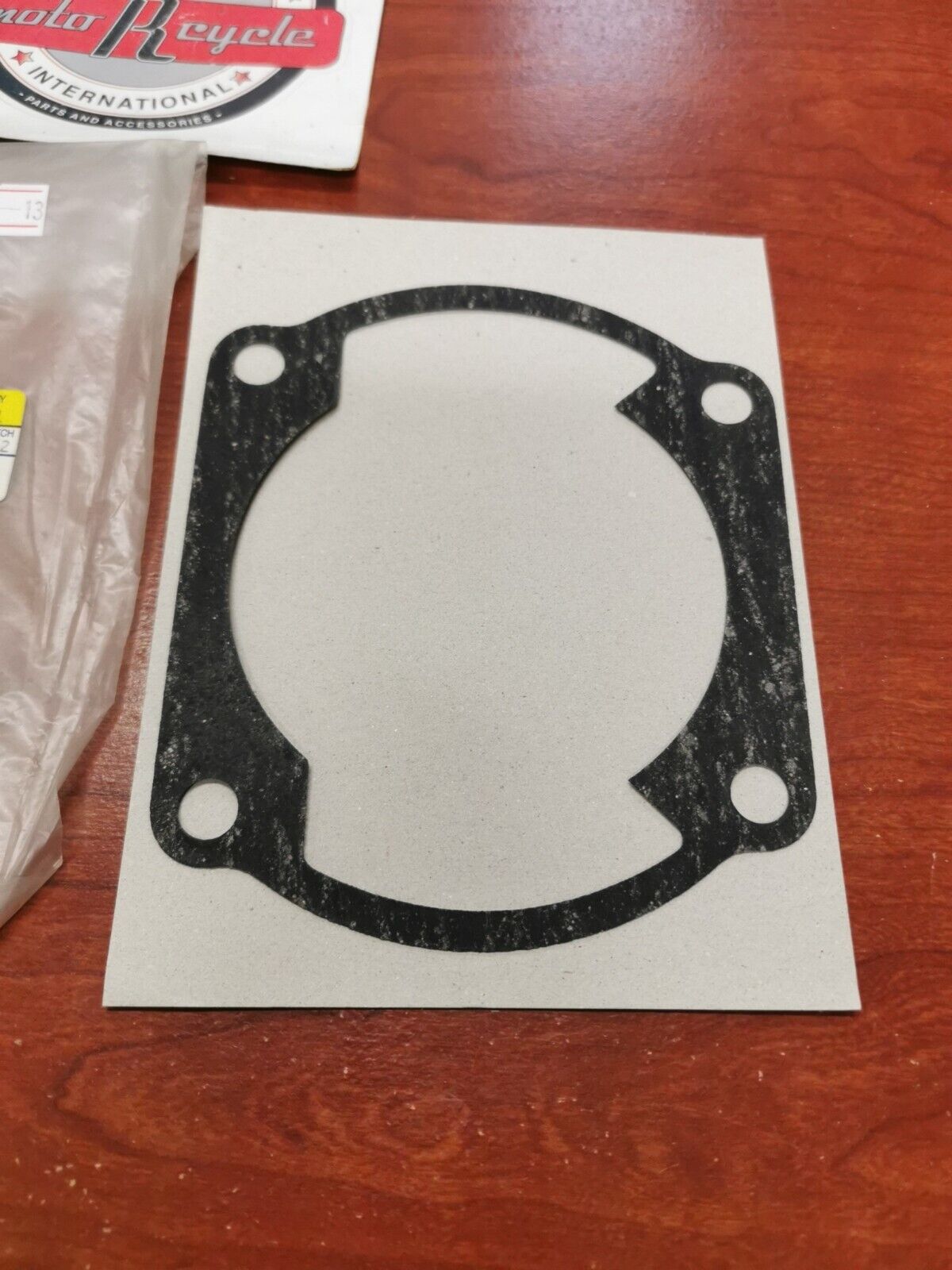 NOS Yamaha DT400 YZ400 CYLINDER GASKET 1M2-11351-01-00 Y95