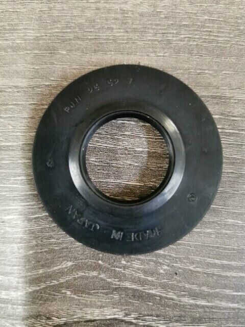 NOS SUZUKI GT380 1972 - 1977 TC20 TC250 SEAL OIL 25X52X7 09283-25002 S53