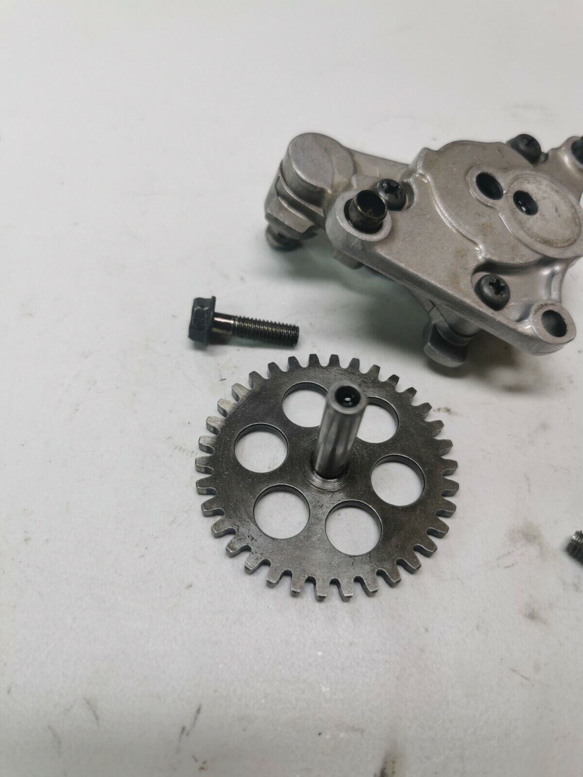 Honda XR350R 1983 oil pump
