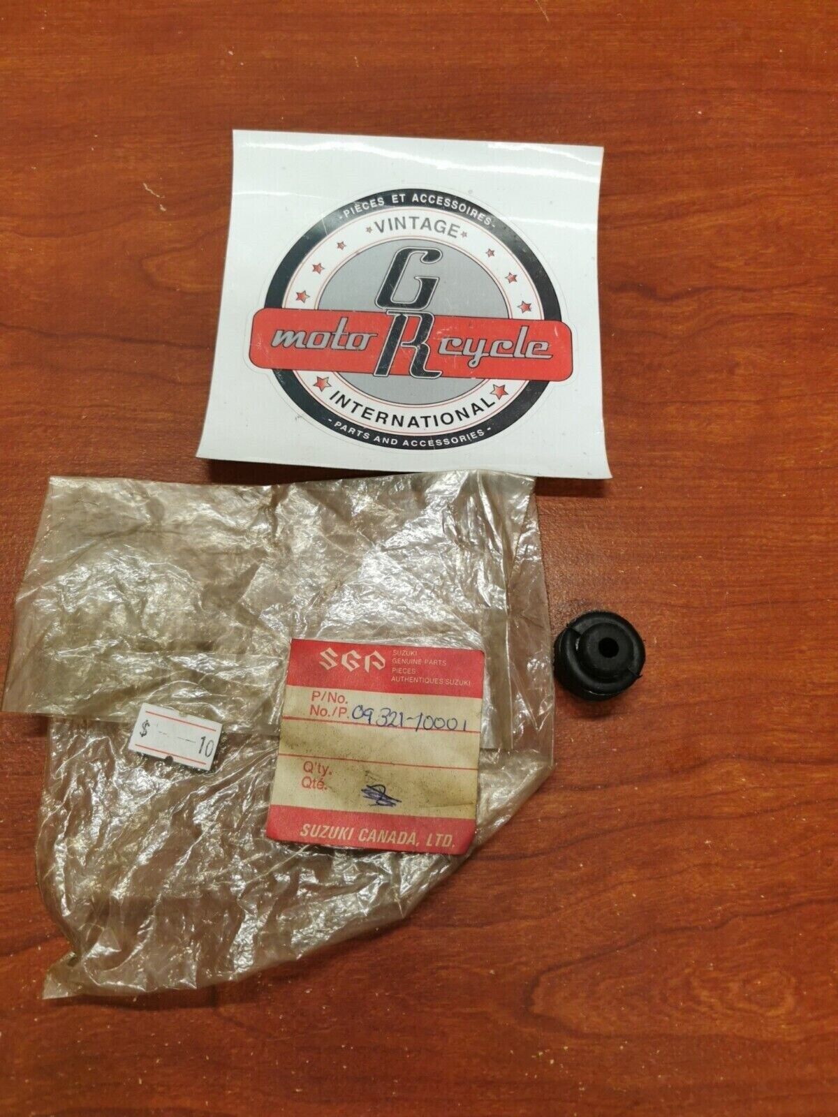 NEW NOS Suzuki CUSHION 09321-10001 S17