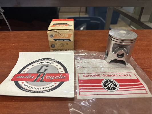 NOS Yamaha DT100 MX100 PISTON O/S 0.50 558-11636-01-00 Y175
