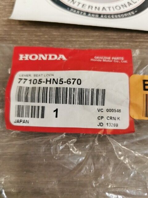 NOS HONDA TRX350FE TRX350FM TRX350TE TRX400FA SEAT LOCK LEVER 77105-HN5-670 H157