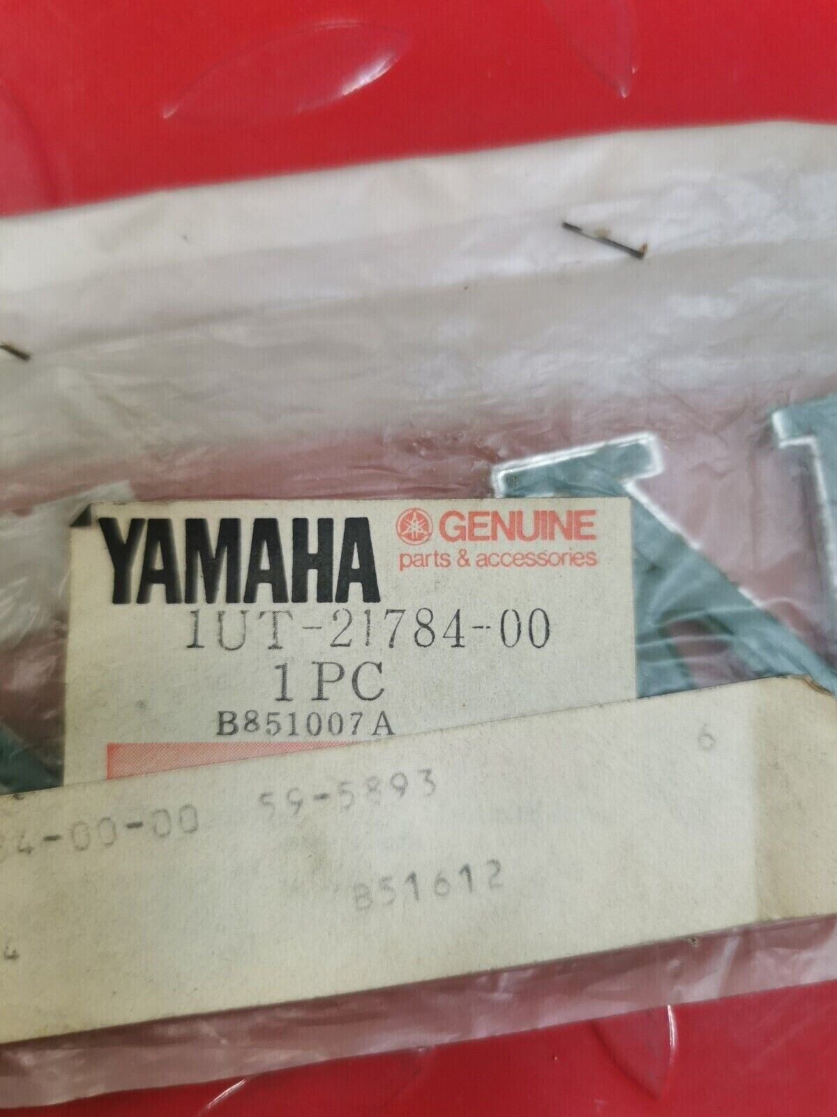 NOS YAMAHA VMX12 1986 - 2004 EMBLEM 1UT-21784-00-00 Y28