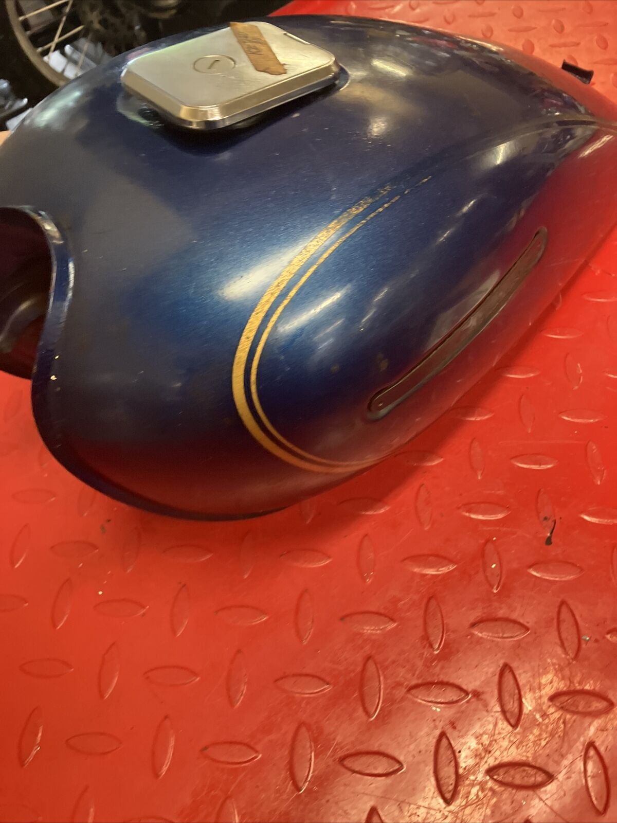 Kawasaki KZ250 1980 Fuel tank gas petrol reservoir