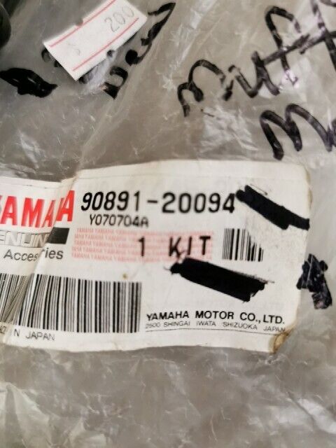 NOS YAMAHA ROAD STAR XV1600 XV1700 MUFFLER STAY KIT 90891-20094-00 Y113