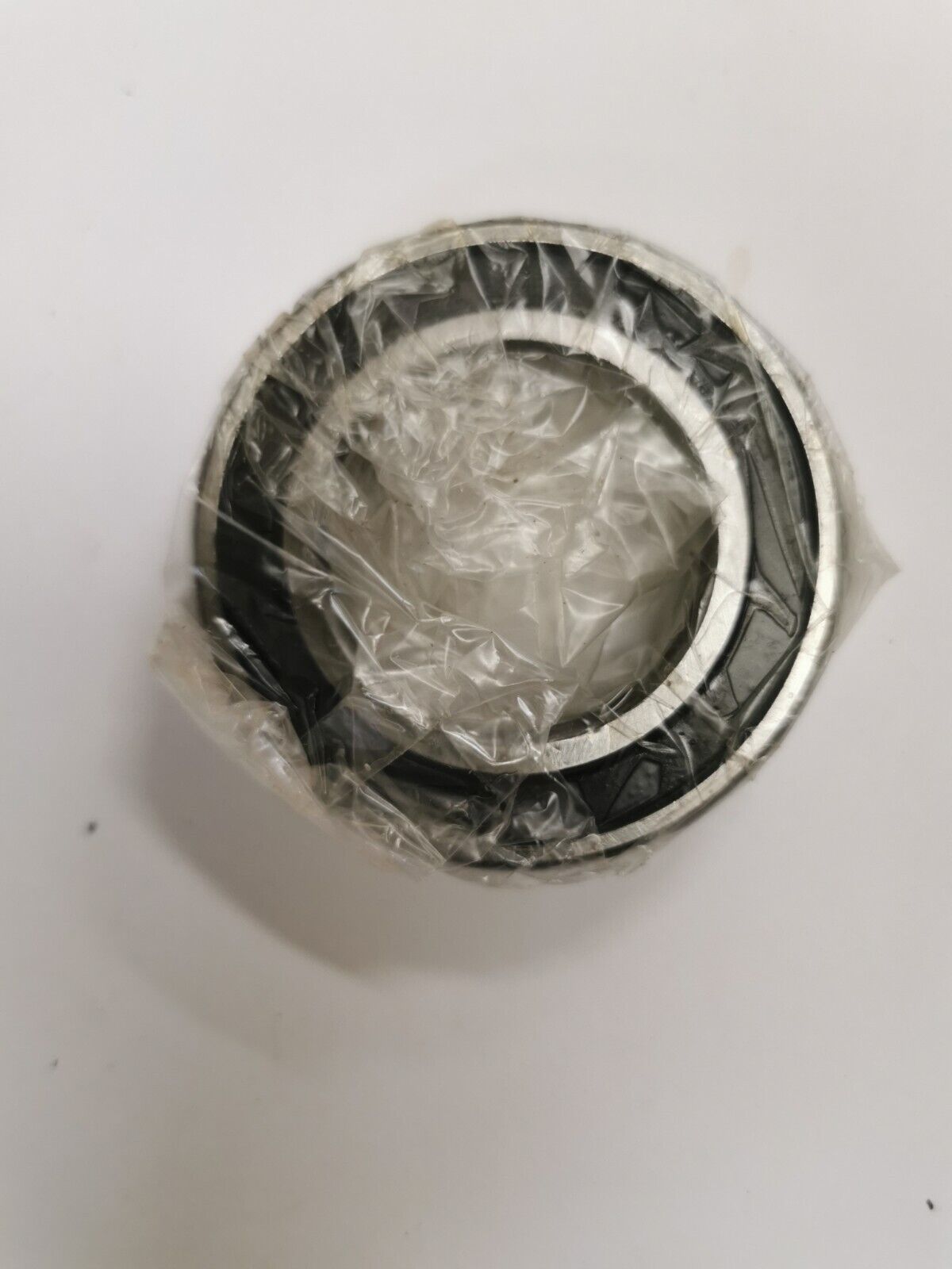 NOS  BALL BEARING 6007-2RS  J18