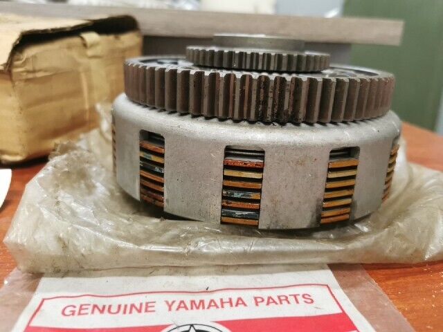 NOS Yamaha CLUTCH 447-16301-00 SUB 447-16301-01-00 256-16150-02 341-16371-1 Y171