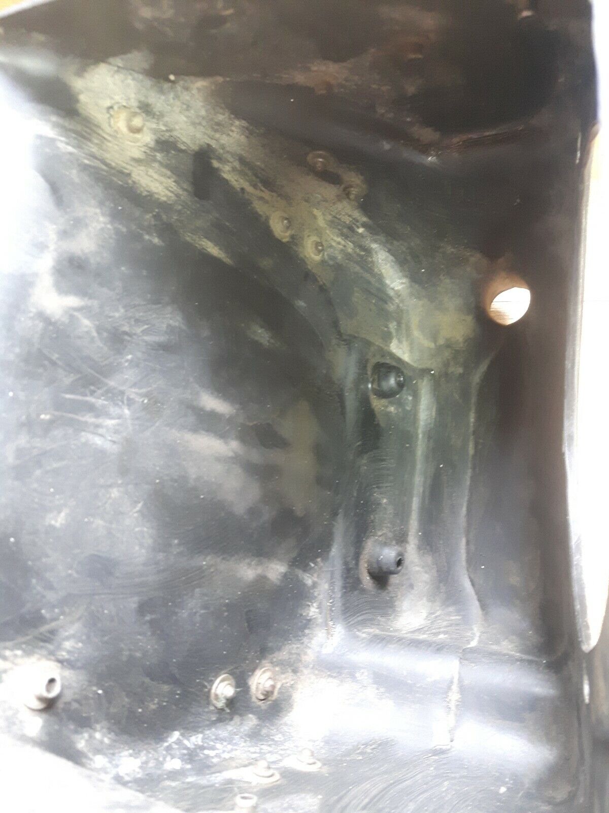 Honda CR125R 1982 Airbox air box cleaner filter housing