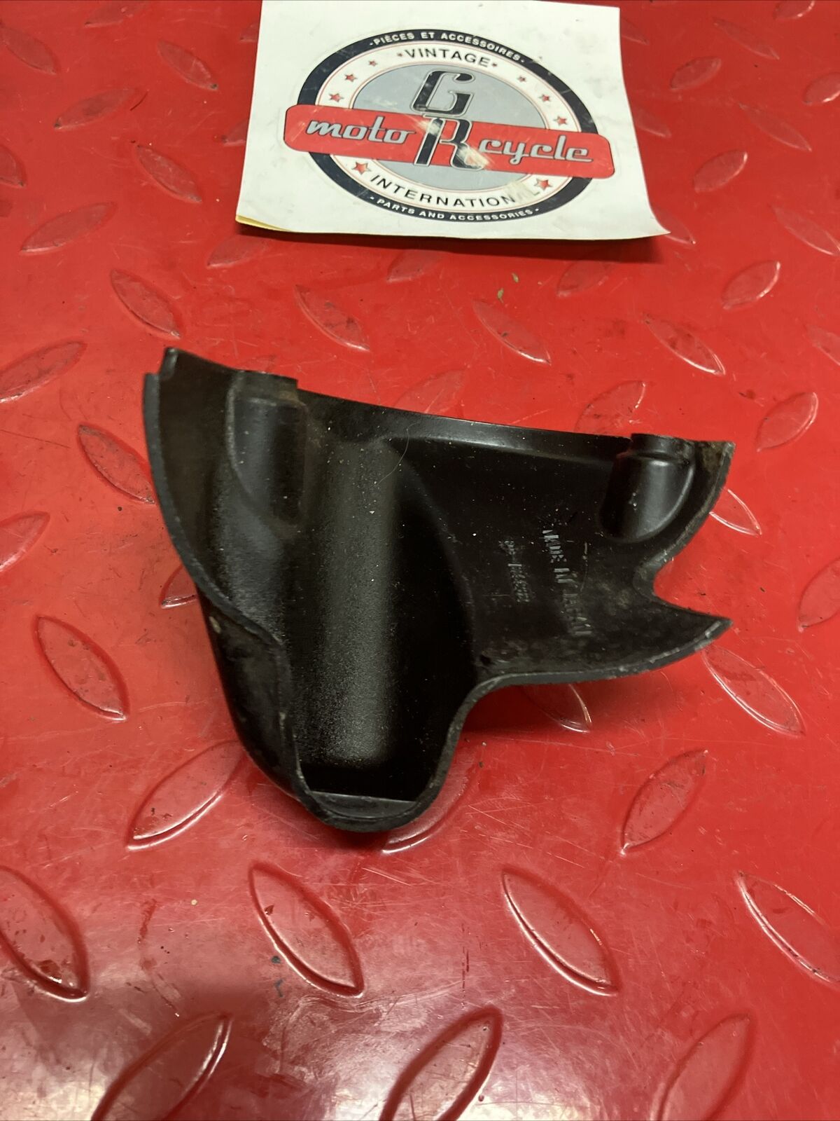 Suzuki DS100 1980 Clutch release arm cover DS125 TS100 TS125