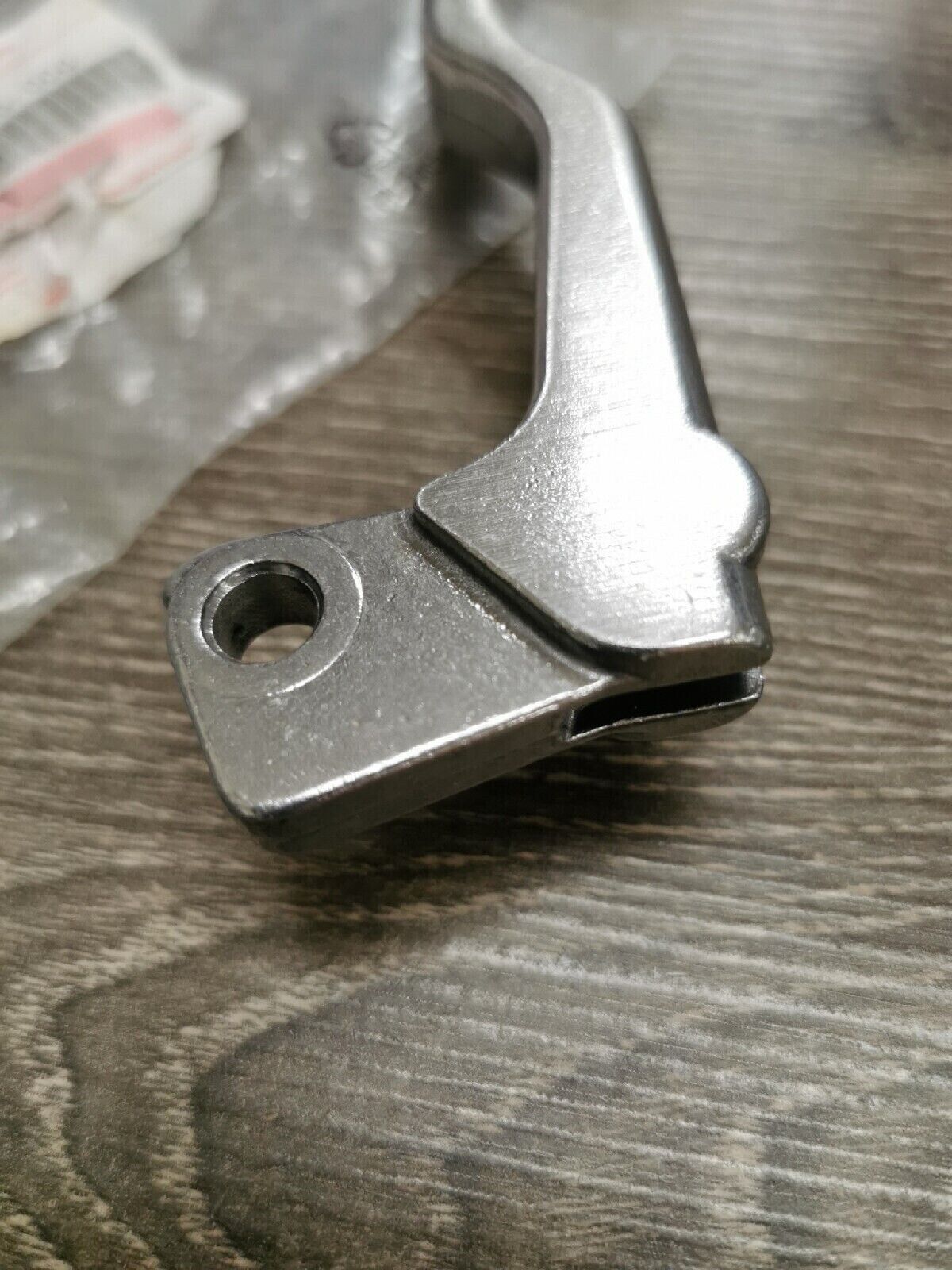 NOS SUZUKI GZ250 CLUTCH LEVER 57621-0AE00-000 S11