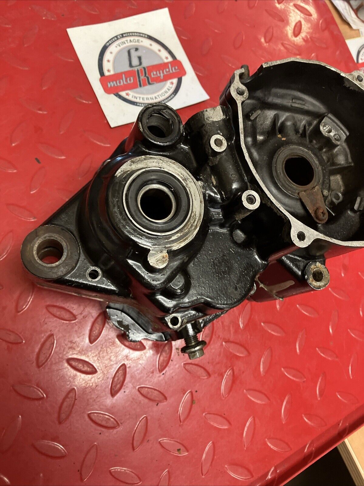 Yamaha YZ125 1983 Crankcase set left right crank case 1984