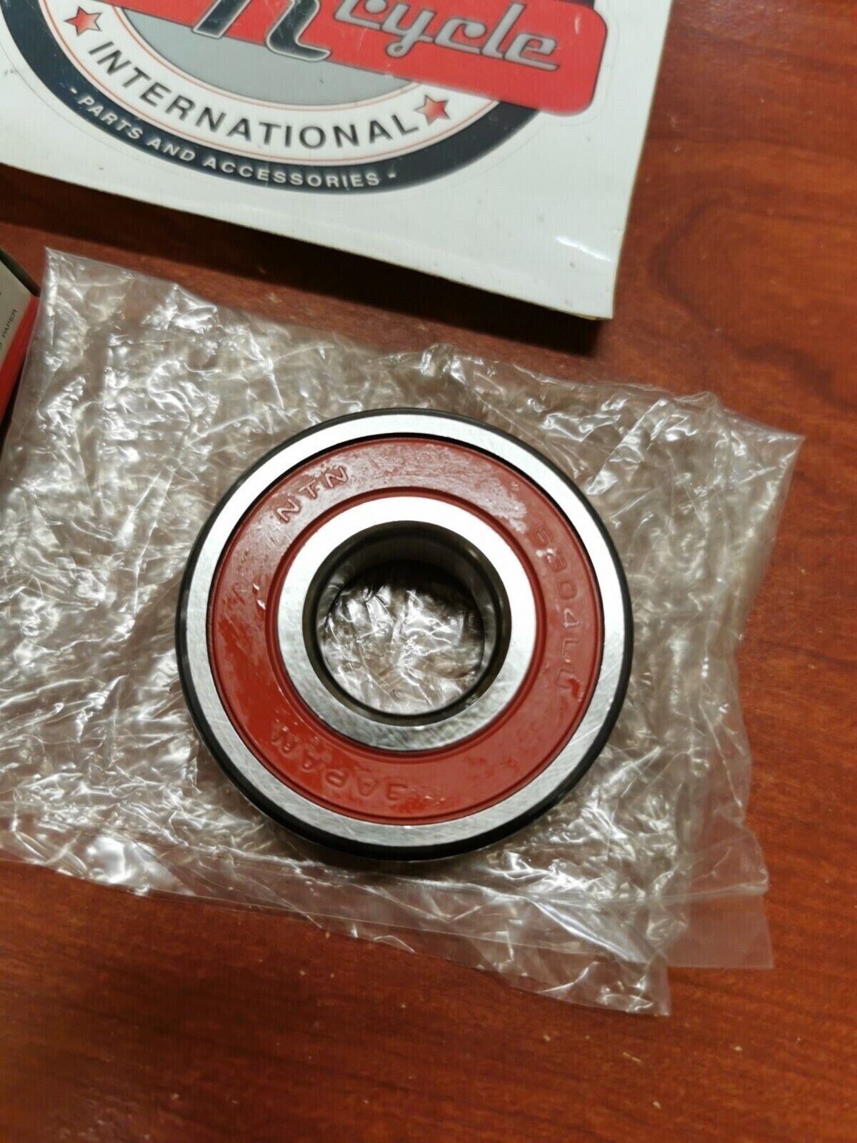 NEW NOS Yamaha XV17 XV19 XVS95 XV250 XVS13 FZR1000 BEARING 93306-30437-00 Y93