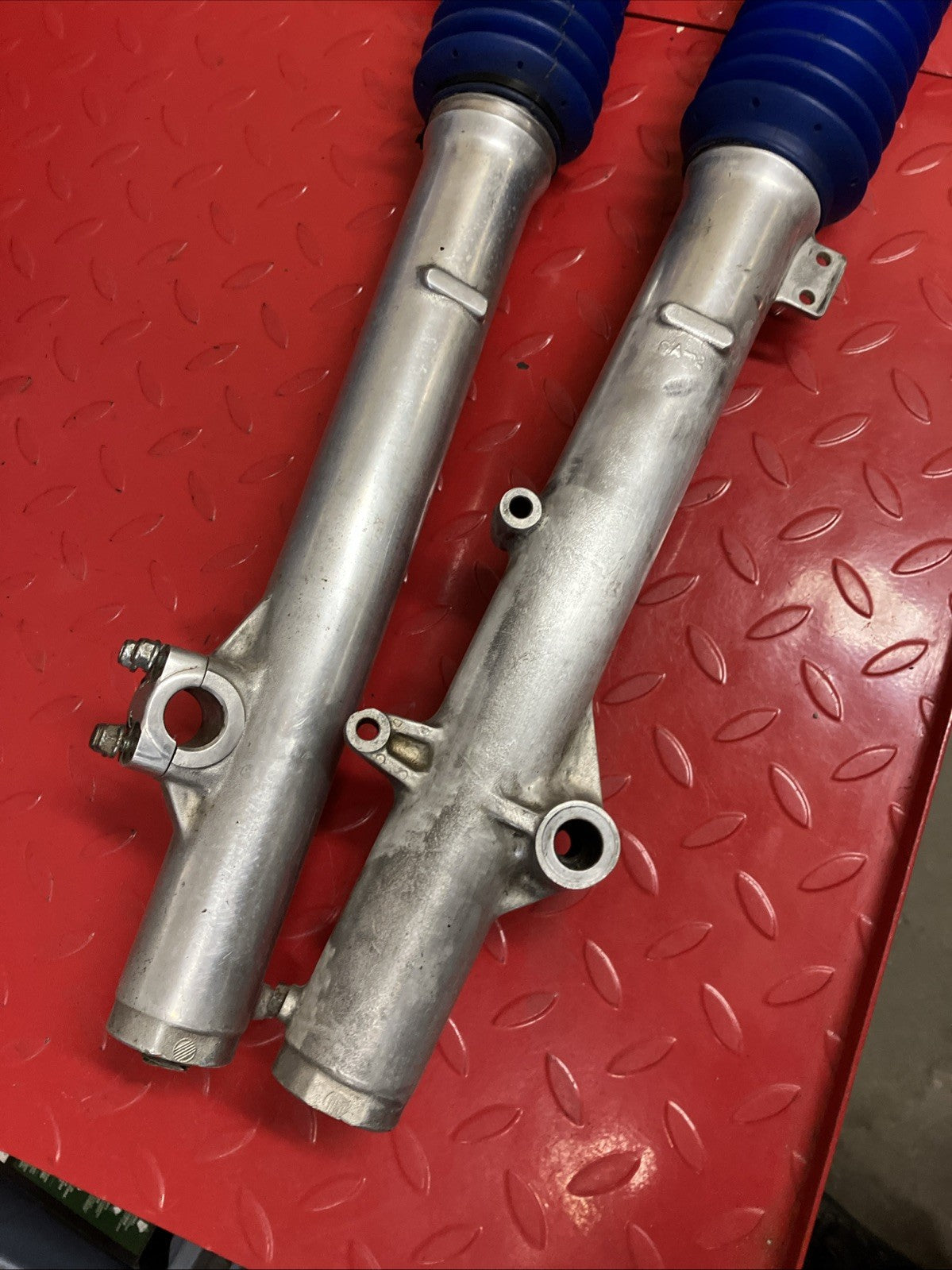 Honda CR250R 1984 Front forks suspension damper