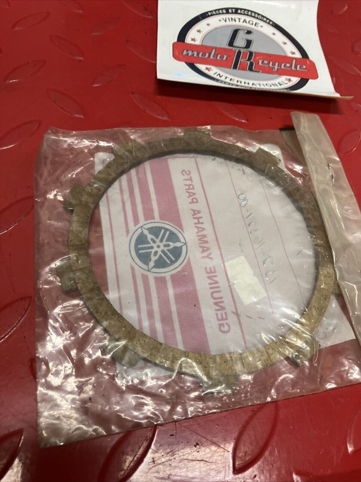 NOS YAMAHA CLUTCH FRICTION PLATE 132-16321-00-00 SUB BY 3HA-16321-00-00 Y59