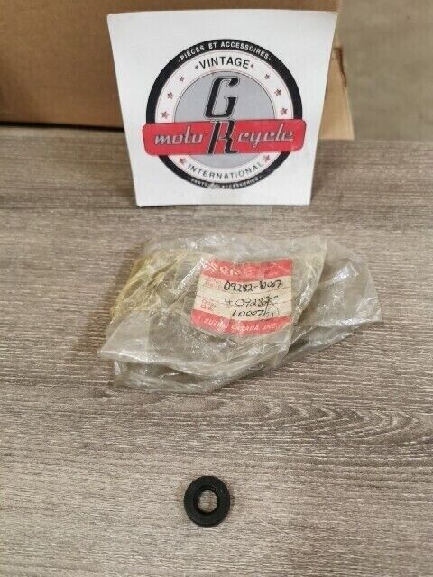 NOS SUZUKI DR100 DR125 DR200 DR500S DR600R GN125E OIL SEAL 09282-10007 S41