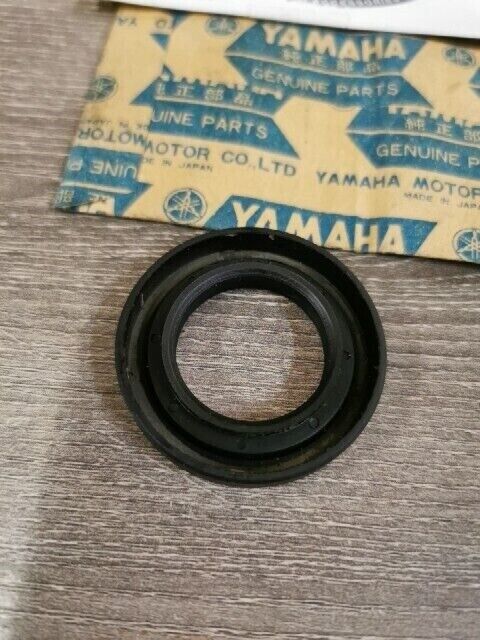 NOS YAMAHA JT1 JT2 MJ2 1963 1964 YG5S YA6 YGS1 OIL SEAL 93103-28012-00 Y150