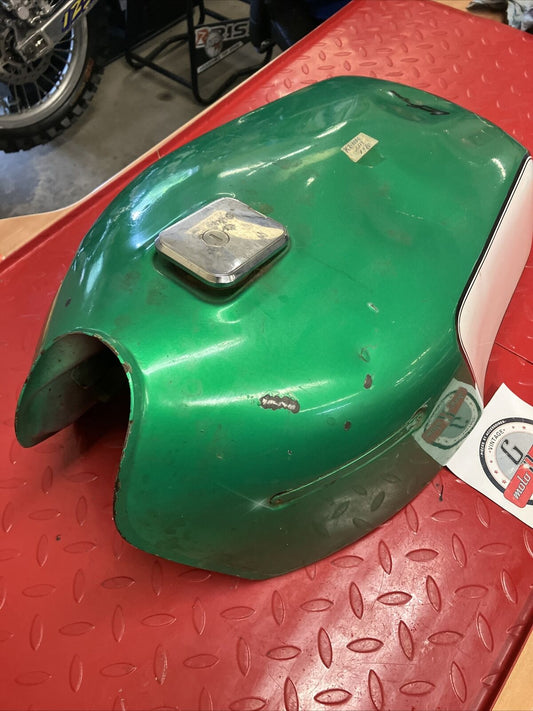 Kawasaki KZ1000E 1980 shaft 1979 Fuel tank gas petrol reservoir