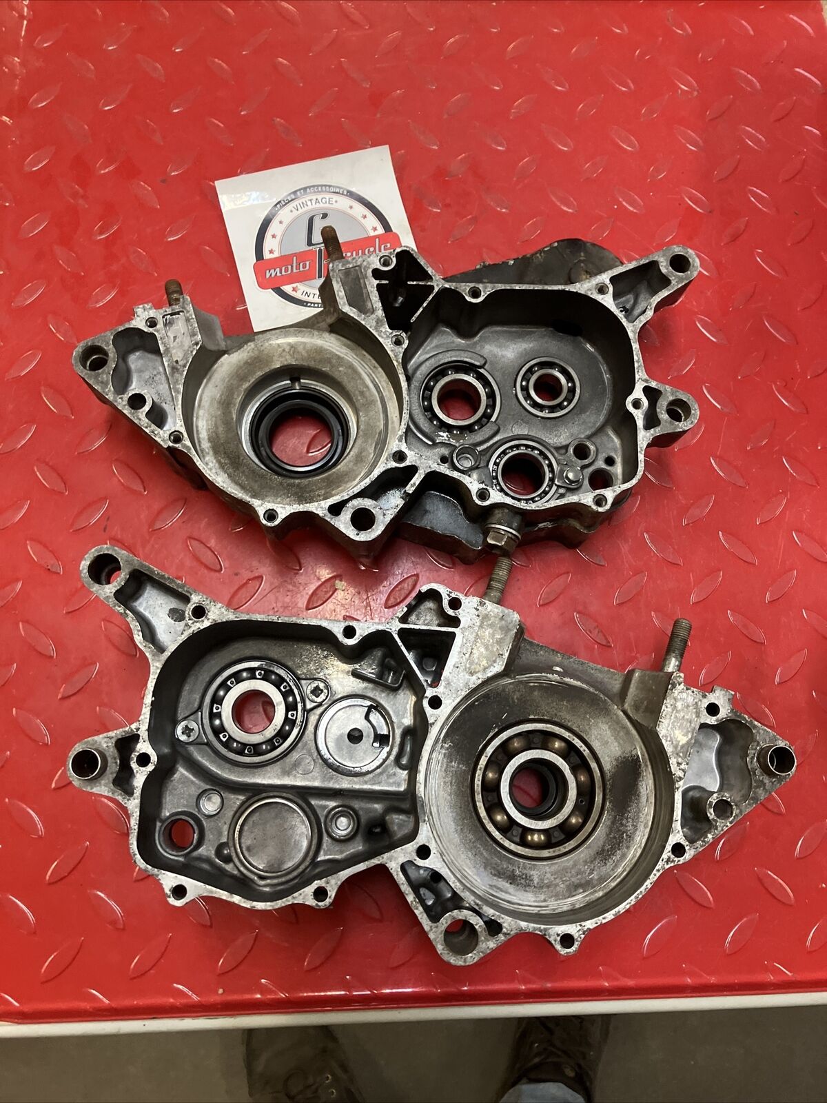 Honda CR250R 1984 left right crankcase set 111A0-KA4-741 2