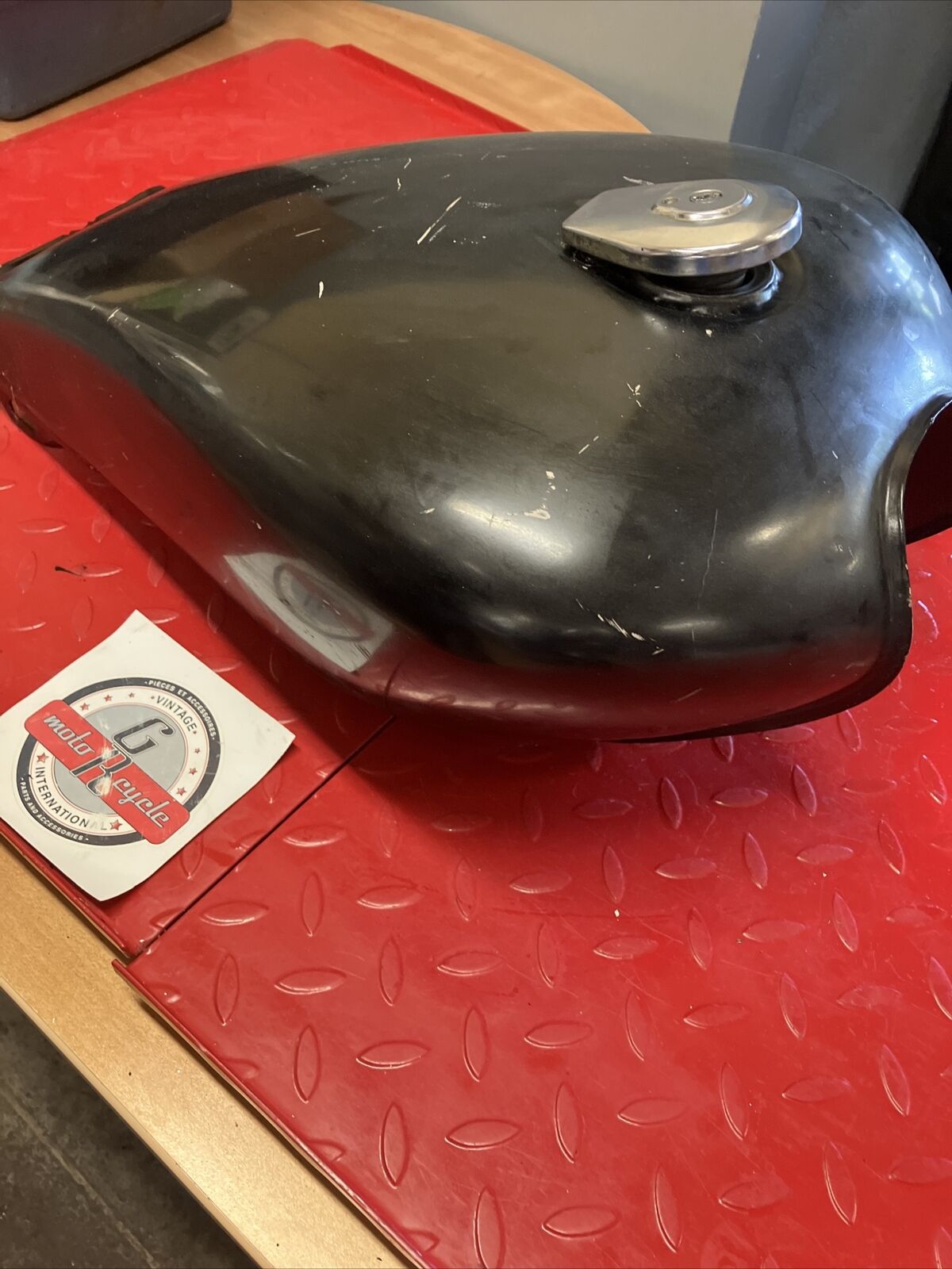 Honda CB550SC 1983 nighthawk 550 Fuel tank gas petrol reservoir