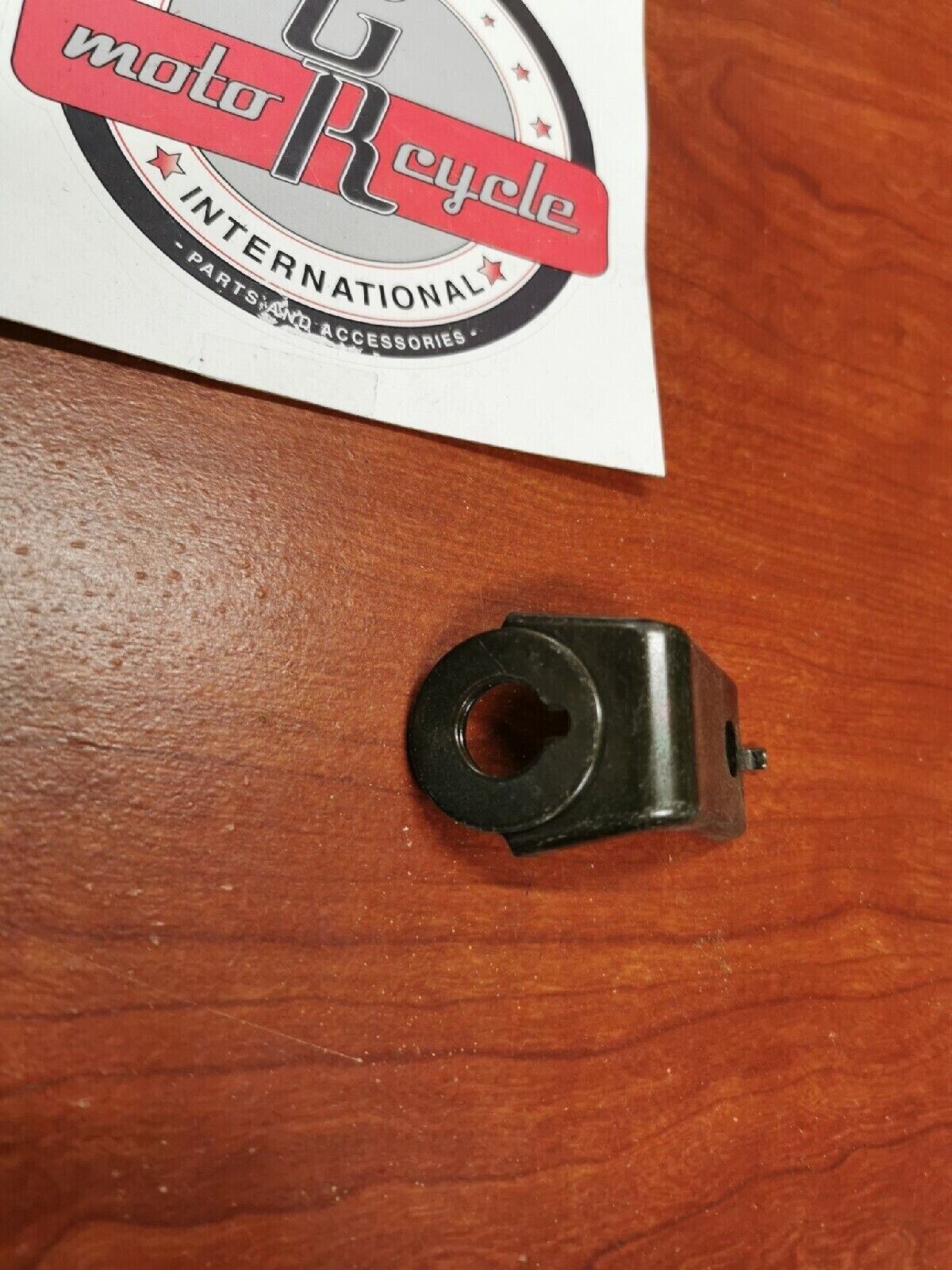 NOS Yamaha CA50 CE50 FLASHER STAY 1 20G-83318-00-00 Y69