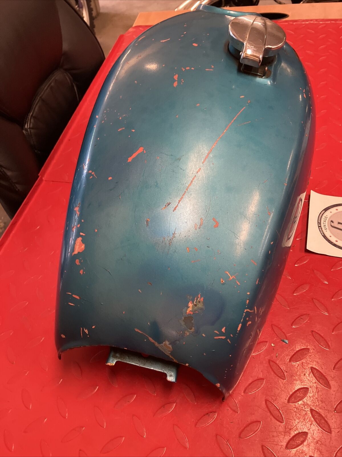 Honda CB550 1974 Fuel tank gas petrol reservoir PETCOCK NOT INCLUDED