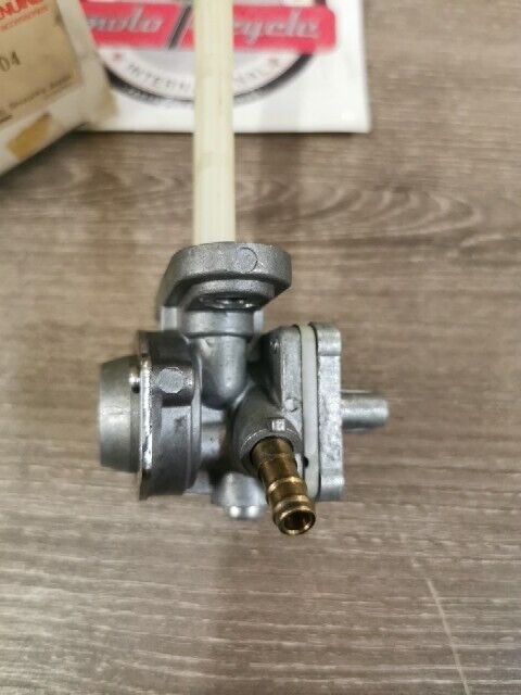 NOS YAMAHA XS650 1978 1979 FUEL COCK ASSY 2M0-24500-04-00 Y170