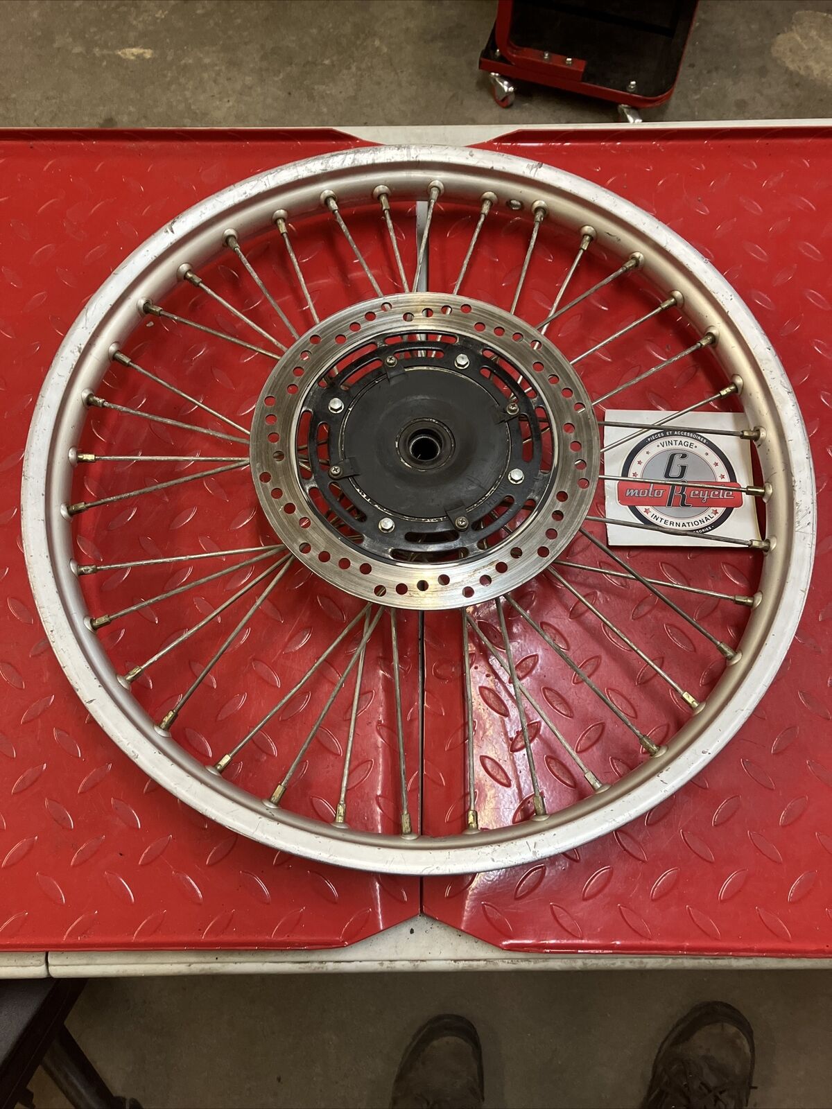 Honda CR125R 1985 front wheel hub CR250R CR500R 446A5-KA3-831 44601-KA3-830ZA