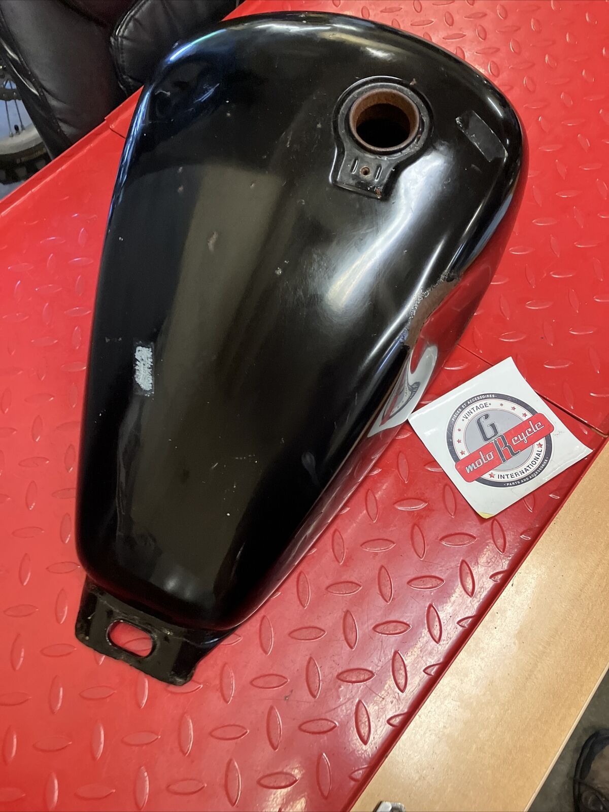 Yamaha XJ700 maxim 700 1985 Fuel tank gas petrol reservoir