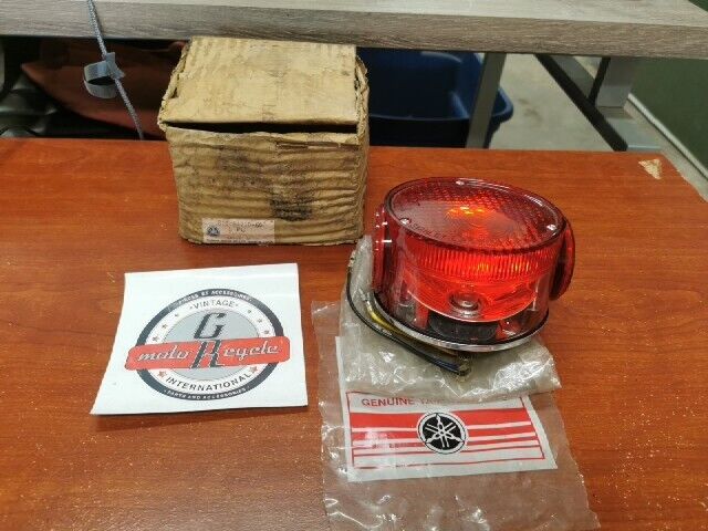 NOS Yamaha TX500 TX650 TAIL LAMP UNIT 371-84710-60-00 SUB 371-84710-61-00 Y171