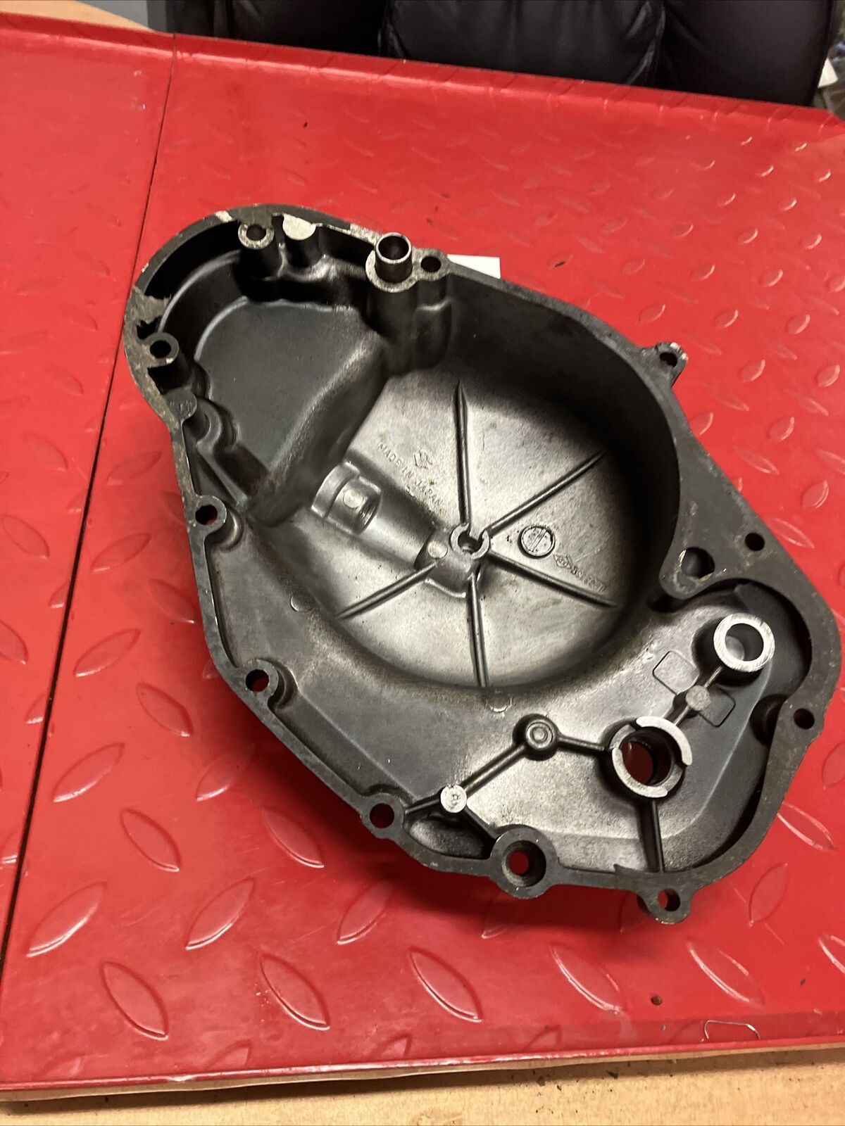 Suzuki DS100 1980 Right crankcase clutch cover