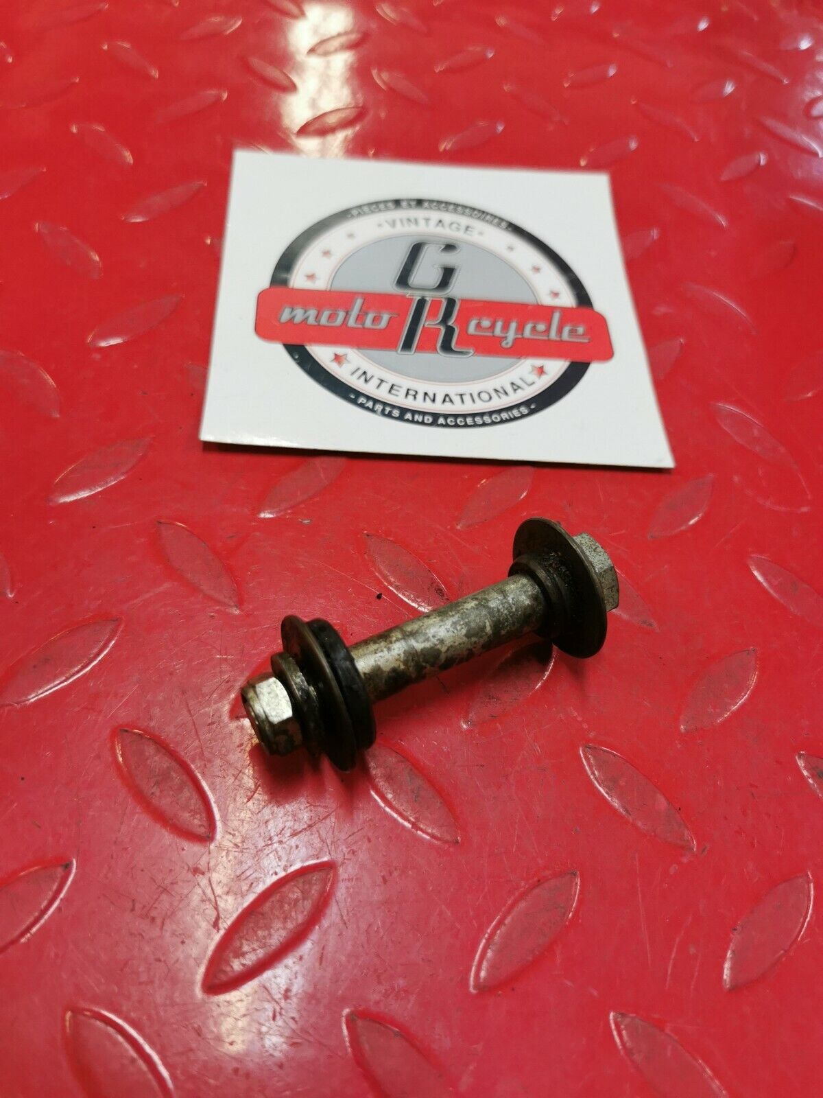 Yamaha YZ490 1983 Lower rear shock absorber mounting bolt collar seal 2