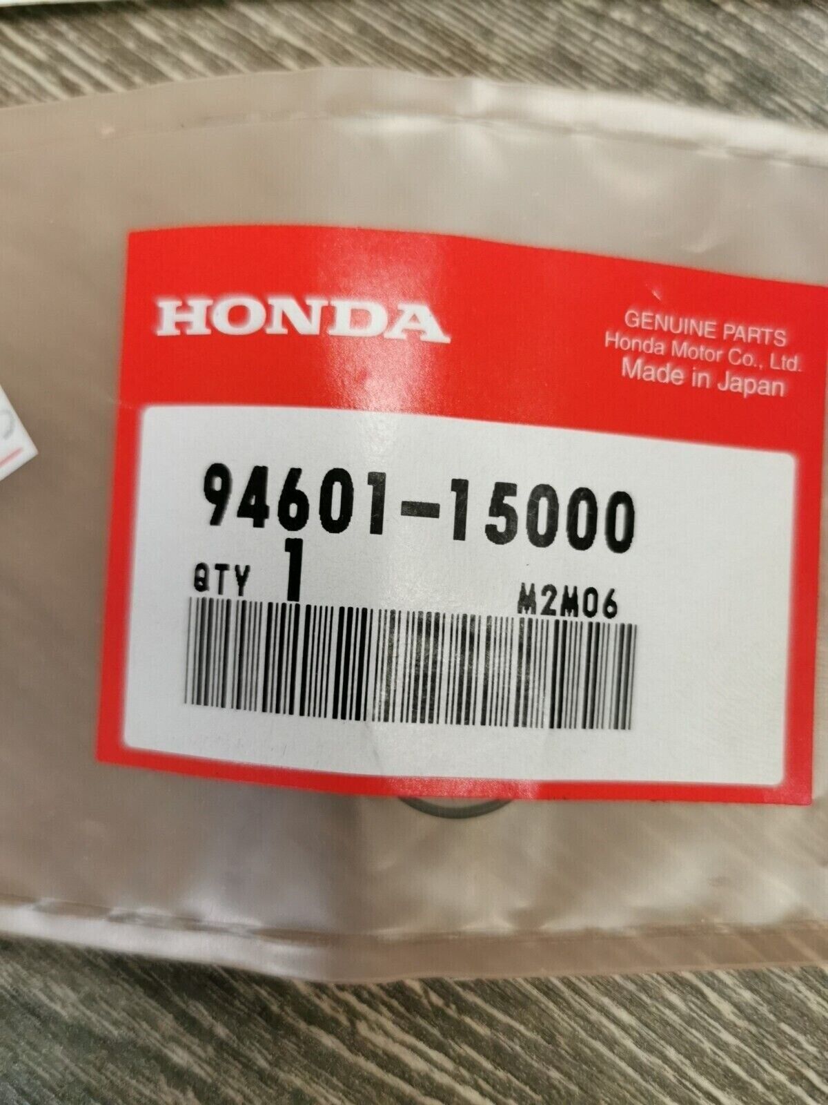 NOS HONDA VF750 CLIP 94601-15000 H57