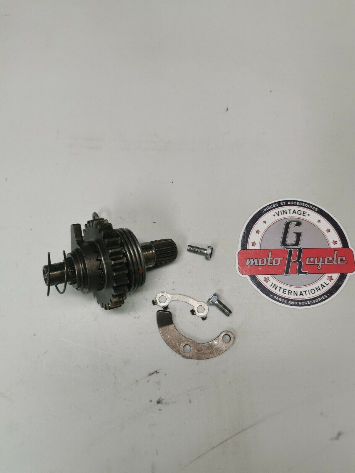 Honda CR250R 1982 kickstarter kick starter spindle shaft gear CR48 28251-KA4-700