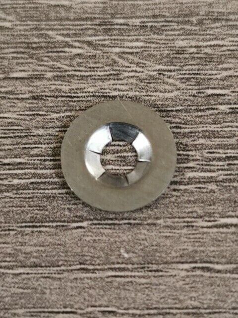NOS SUZUKI GSXR1100 1989 -  1993 GSXR750W NUT 09148-04032 S39