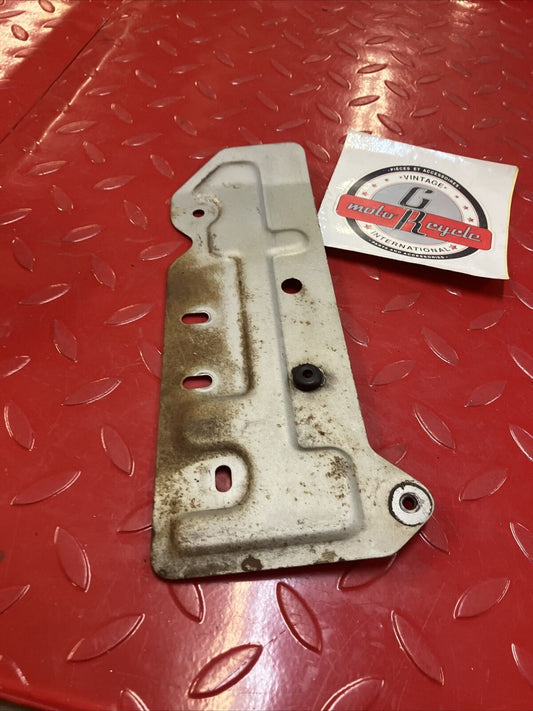 Suzuki RV90 1976 fuel tank protector plate guard