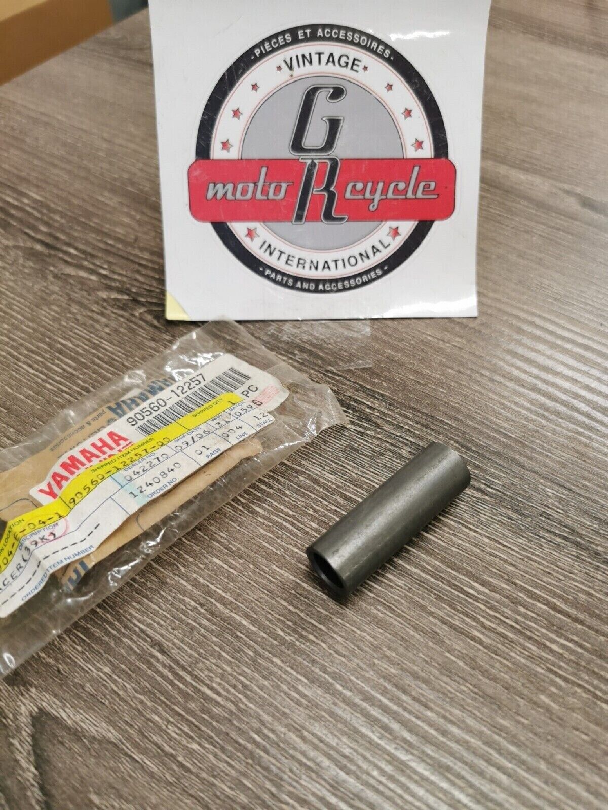 NOS YAMAHA TT-R125 YZ80 DT50 SPACER 90560-12257-00 Y57